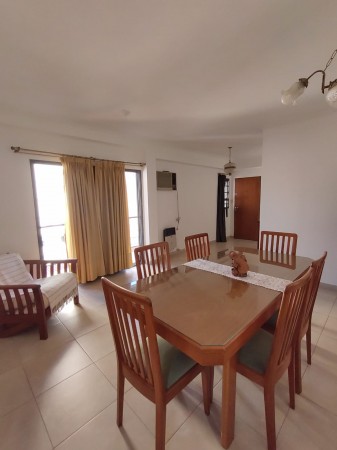 DEPARTAMENTO DE DOS DORMITORIOS ZONA CENTRO c/COCHERA