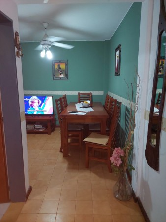 Departamento de tres dormitorios 