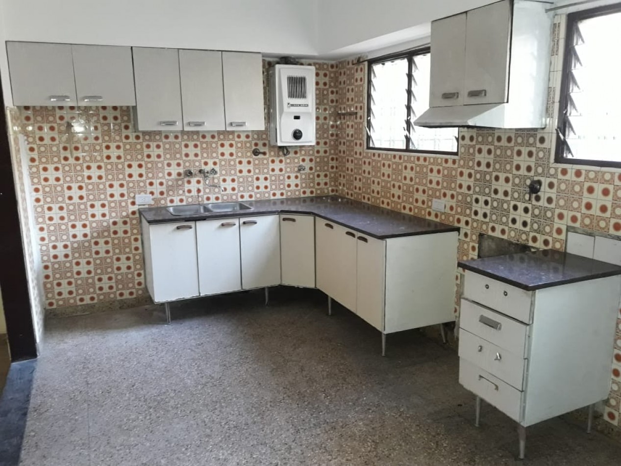 Casa la venta en zona Sur de tres dormitorios