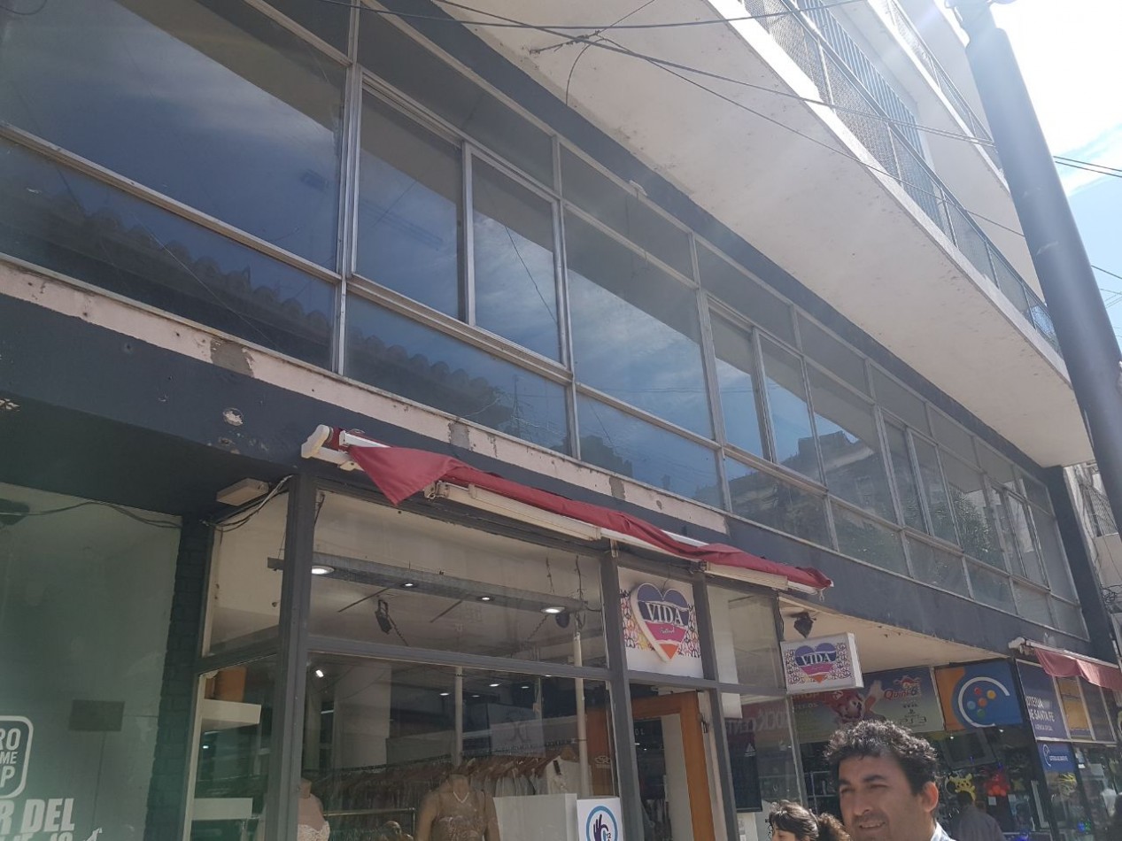 (ZONA CENTRO) Local comercial en alquiler