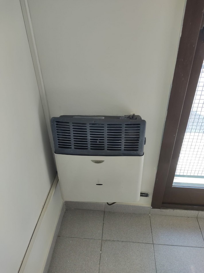 Departamento ubicado en calle General Lopez N° 3681, ingreso por PH.