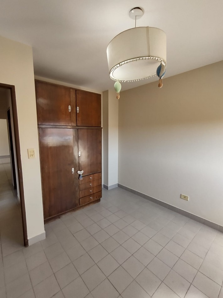 Departamento ubicado en calle General Lopez N° 3681, ingreso por PH.