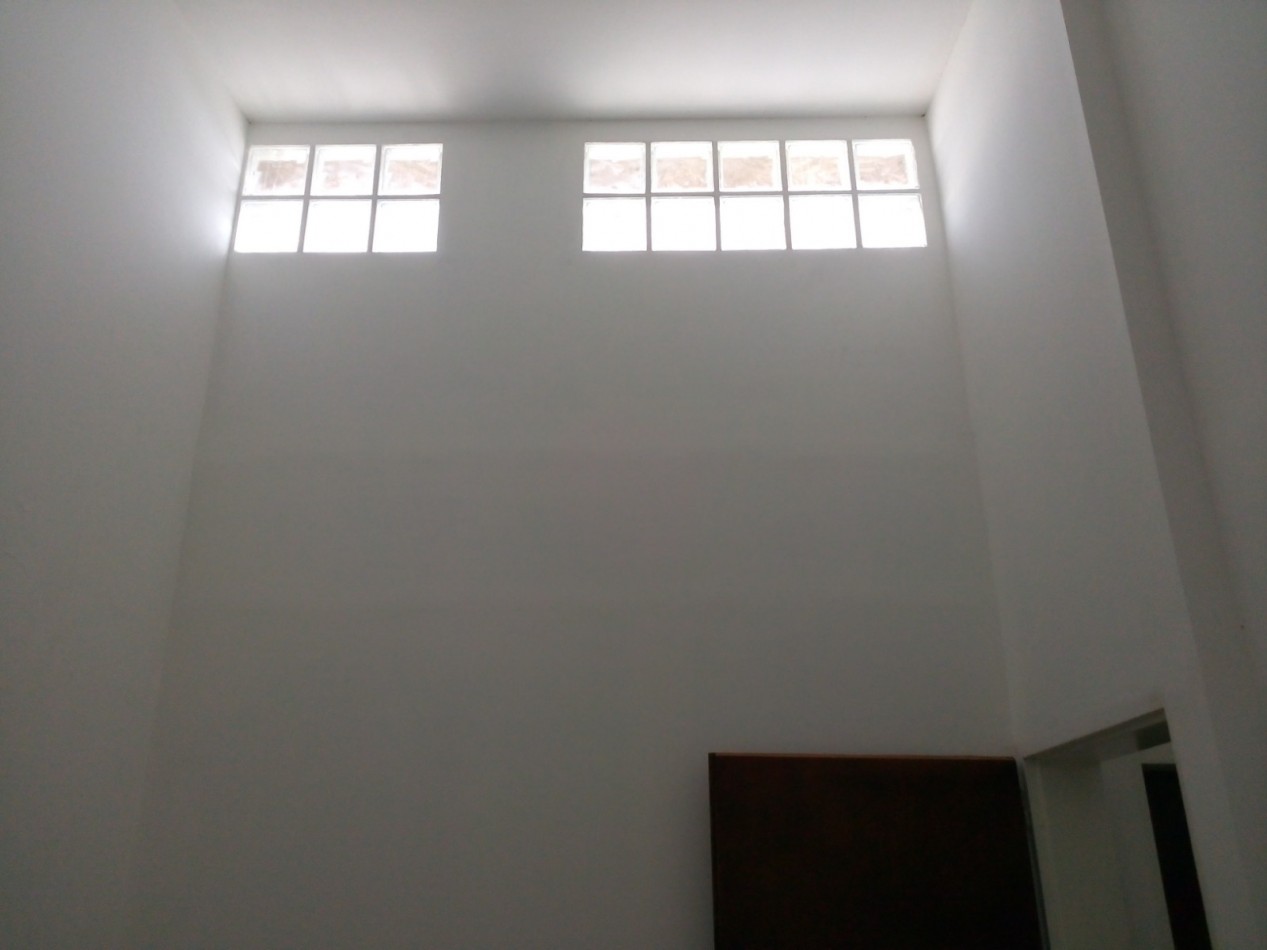 Casa en Av. French 1916 de 2 plantas con cochera