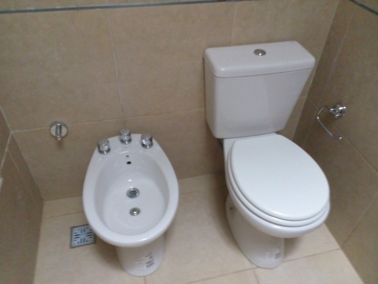 Casa en Av. French 1916 de 2 plantas con cochera