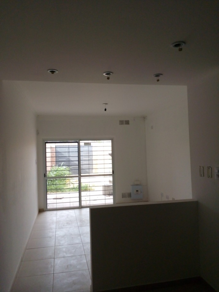 Casa en Av. French 1916 de 2 plantas con cochera