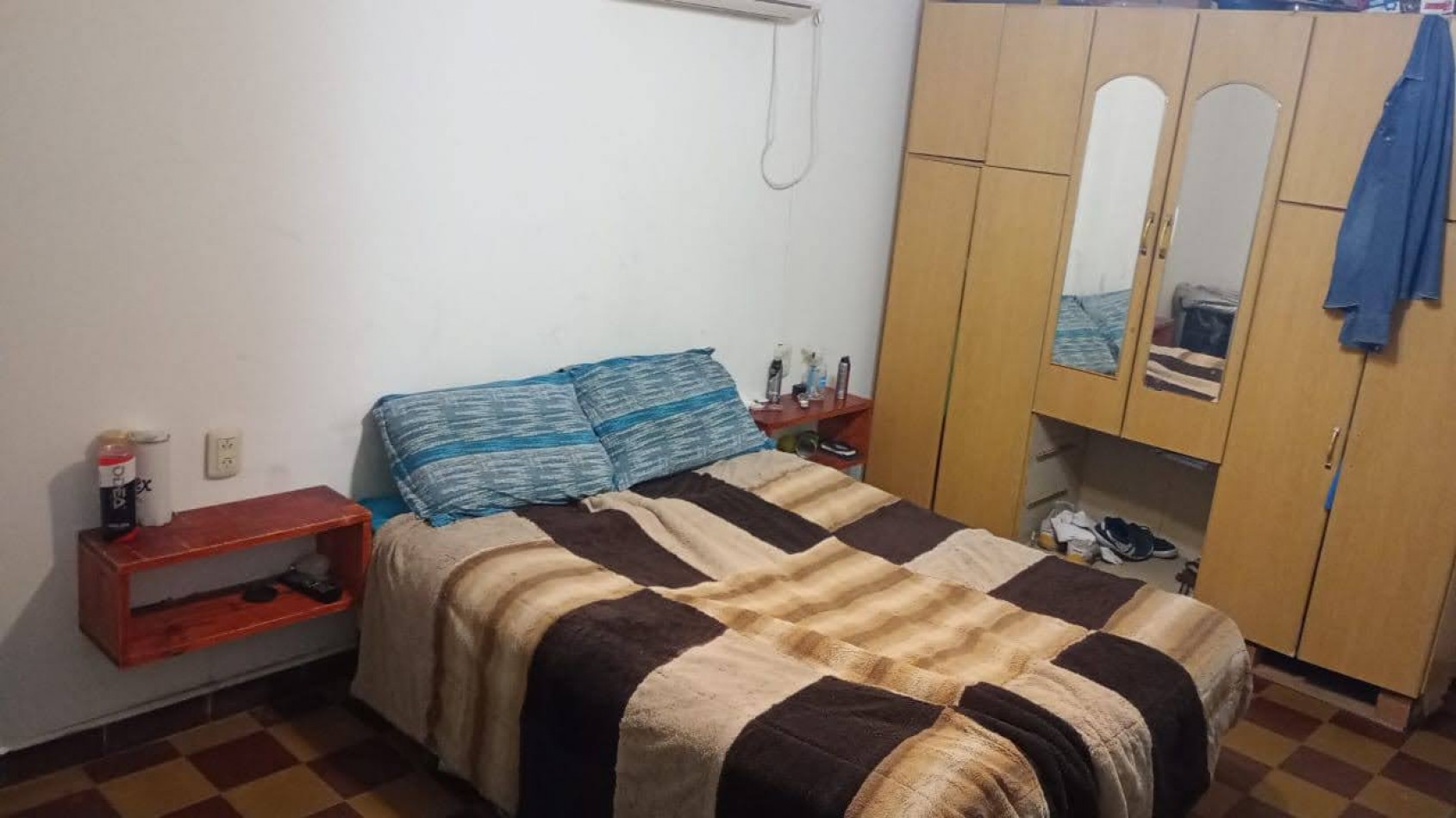 Casa de dos plantas 4 DE ENERO 6056 