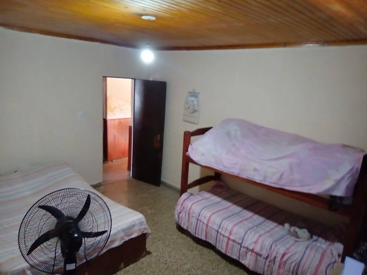 Casa de dos plantas 4 DE ENERO 6056 